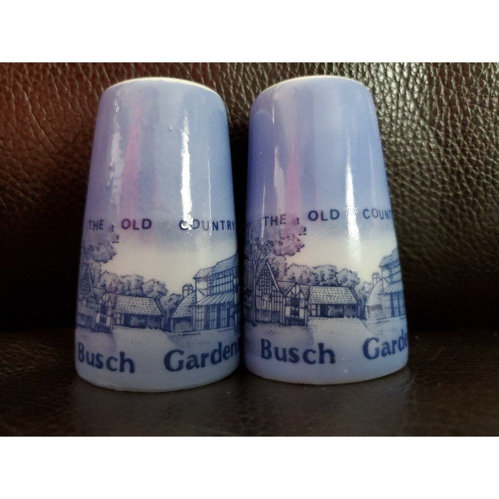 BUSCH GARDENS  "The Old Country " Vintage Salt and Pepper Shakers BLUE AND WHITE
